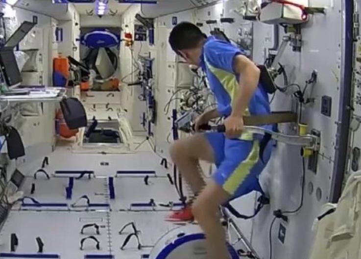 神舟十四号在太空生活视频,神舟14号日常生活视频