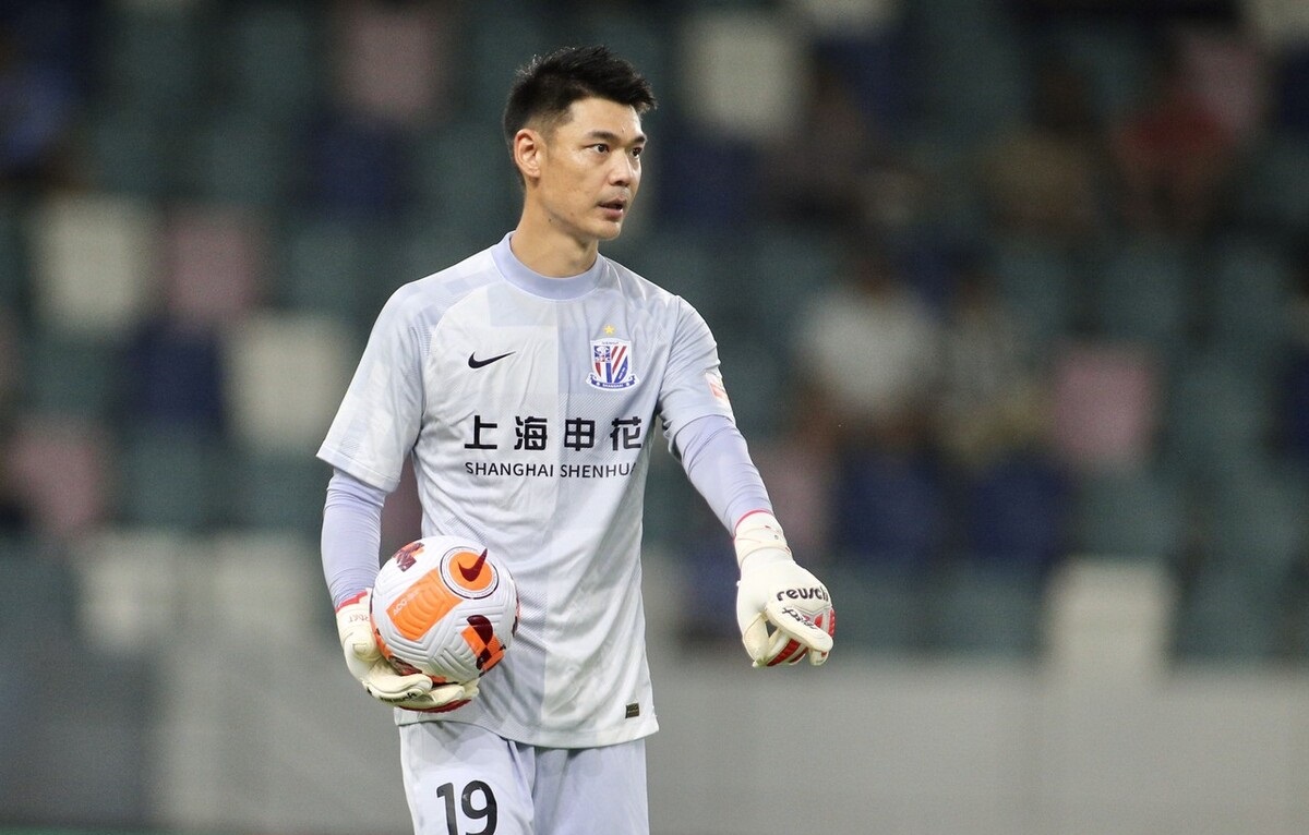 申花本轮首发阵容或进行重大调整,上海申花复出名单