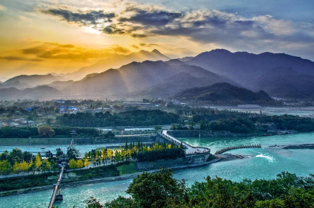 买房为什么买都江堰,人与城之间双向奔赴才有意义