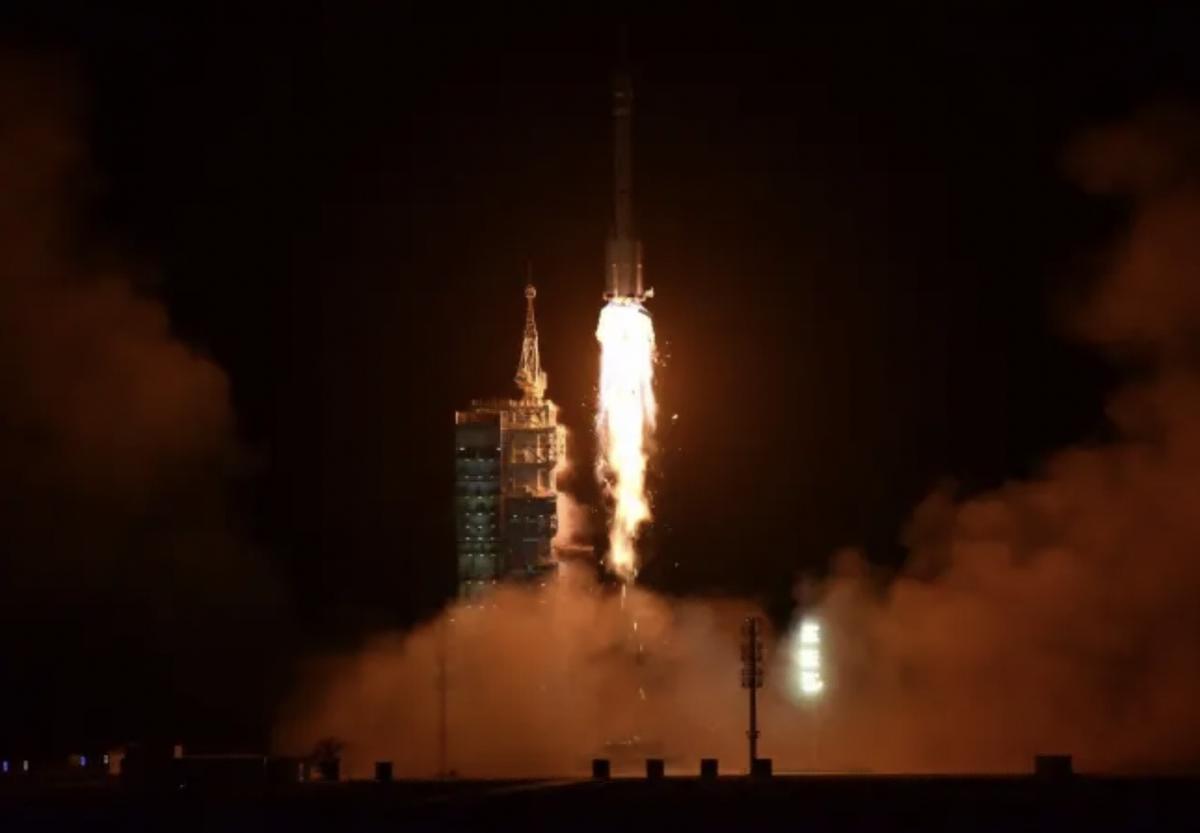 神舟十五号发射，时隔19年，57岁的杨利伟，为什么没能重返太空？