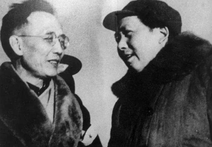 《*园春沁**·雪》轰动重庆,蒋介石问陈布雷:你觉得毛*东泽**的词如何