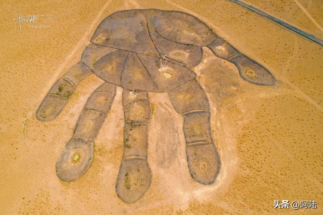 如来神掌自然景观,二连浩特如来神掌实景