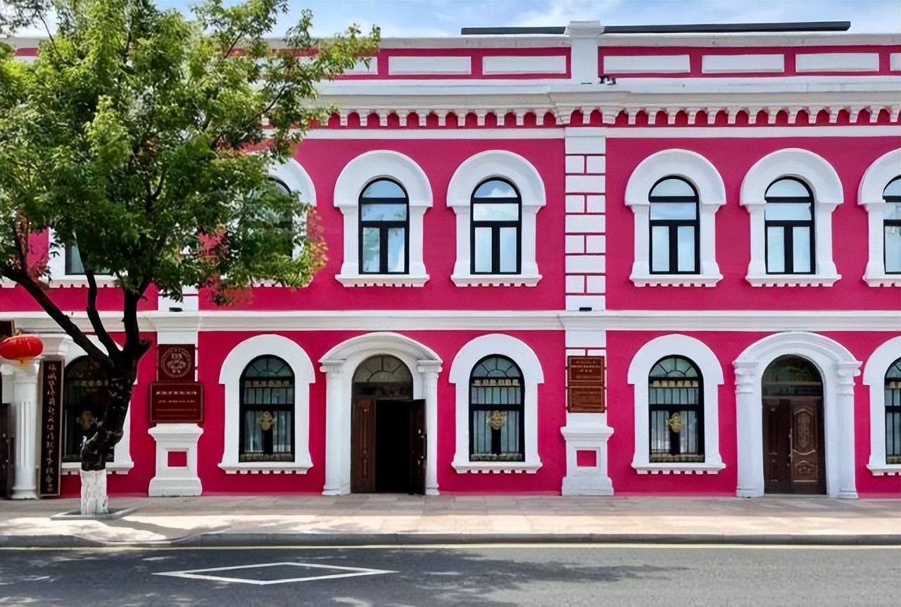 中国离俄罗斯很近的城市，隔江相望仅750米，游客少物价低