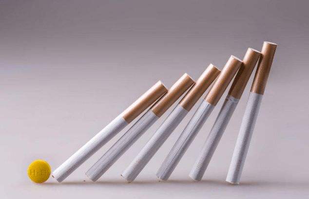 日本烟头回收处理视频,日本收集中国烟头