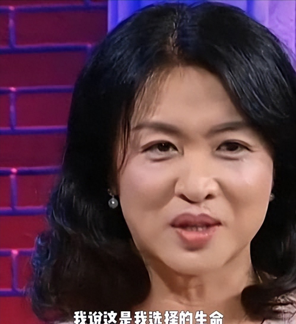 做完变性手术后的金星，在和女人一起洗澡时，会动心吗？