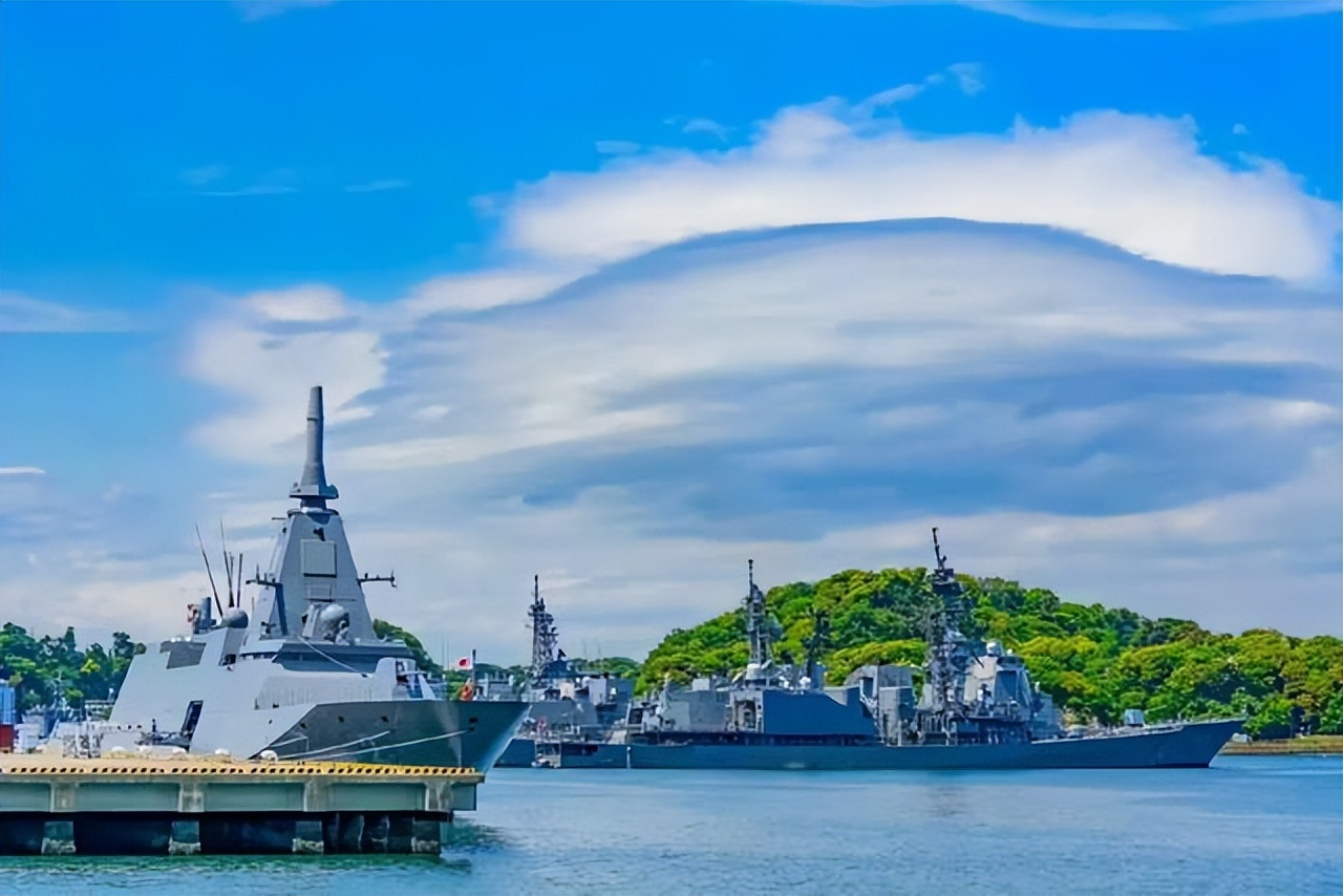 中国引领载人航天热潮,中国最新战舰055