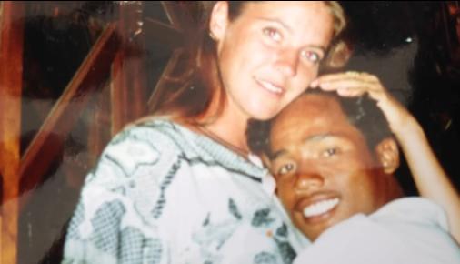 泰国渔民苦等瑞典初恋23年！绝美爱情爆红油管获600万*放播**：感动