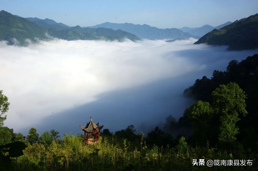 浜斾竴搴峰吇鏃呮父,浜斾竴搴峰吇搴﹀亣鏀荤暐
