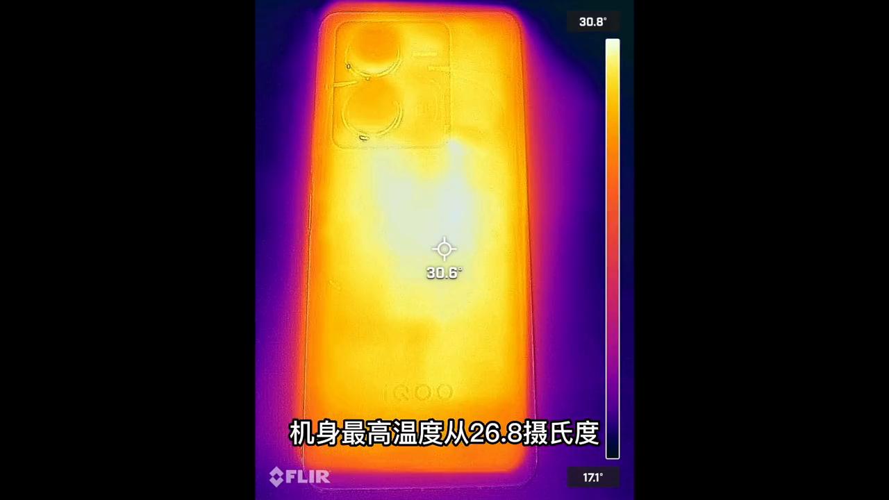 Z8评测：6400万主摄，120瓦快充，高质量LCD