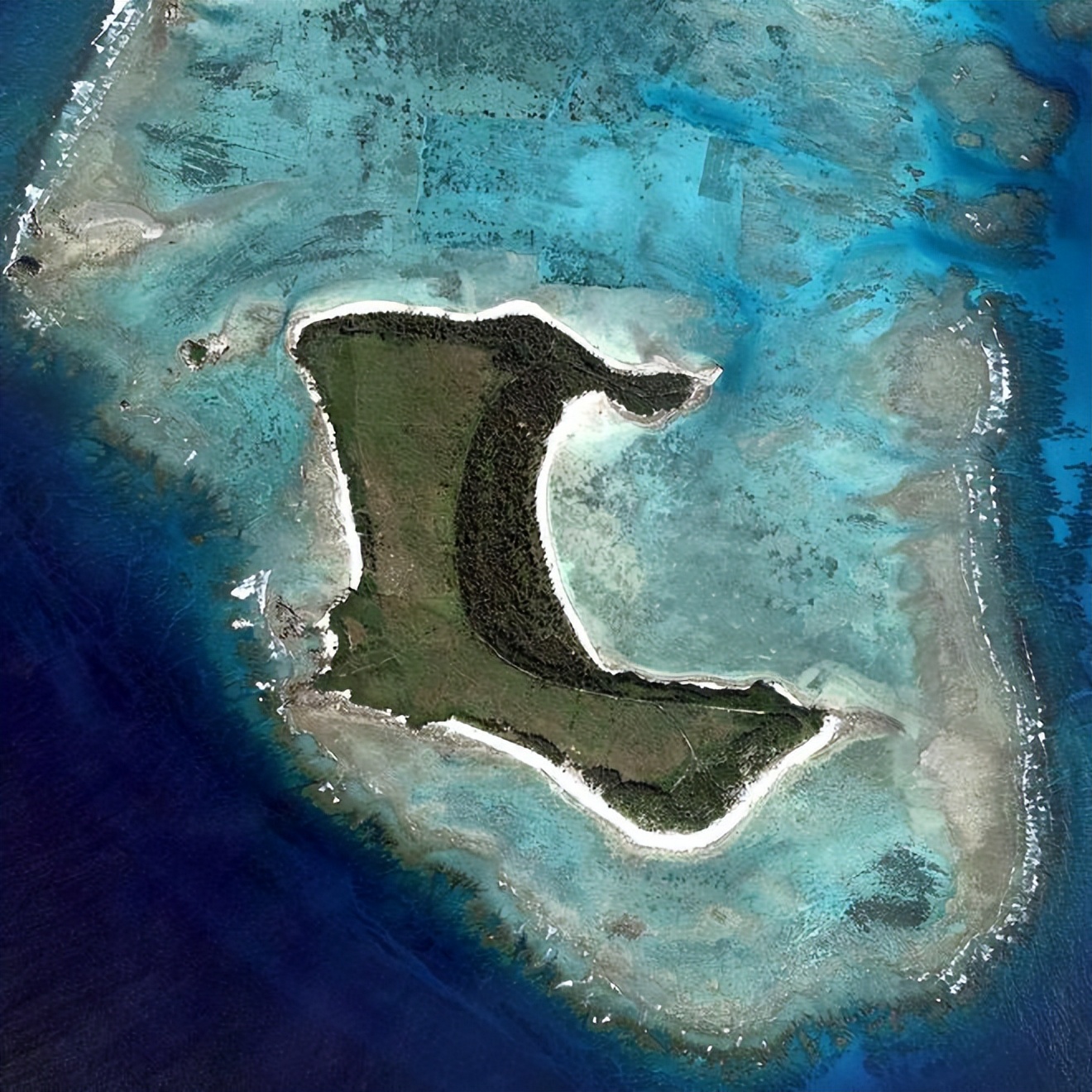 中国富二代买冲绳70万平无人岛日媒警告：这是一场悄无声息的侵夺