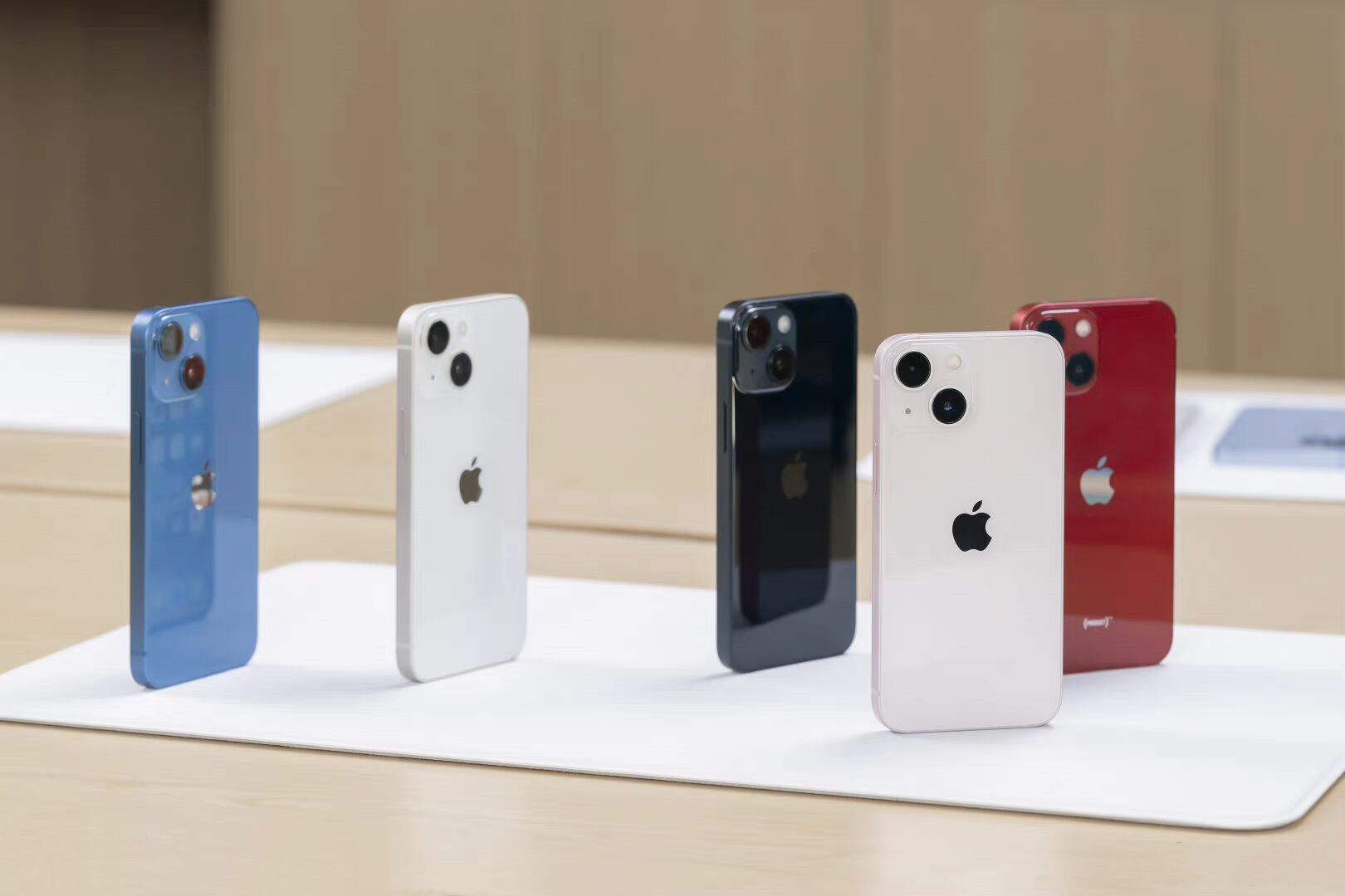 iphone14系列降幅最高达1000元,幸福来得太突然完整视频