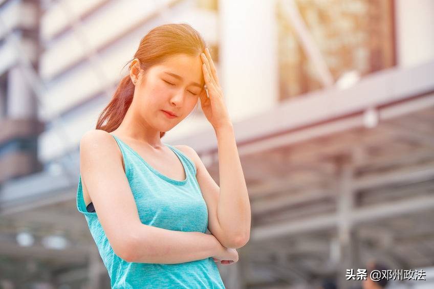 7旬老人轻微中暑,老年人中暑移至什么温度下