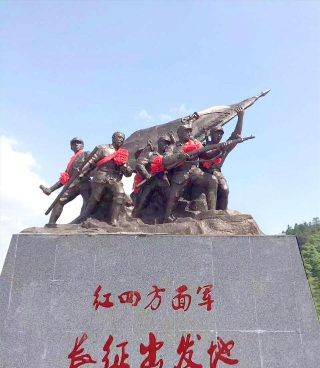 红军改编为八路军时，毛主席对129师军政主官的安排，大有学问