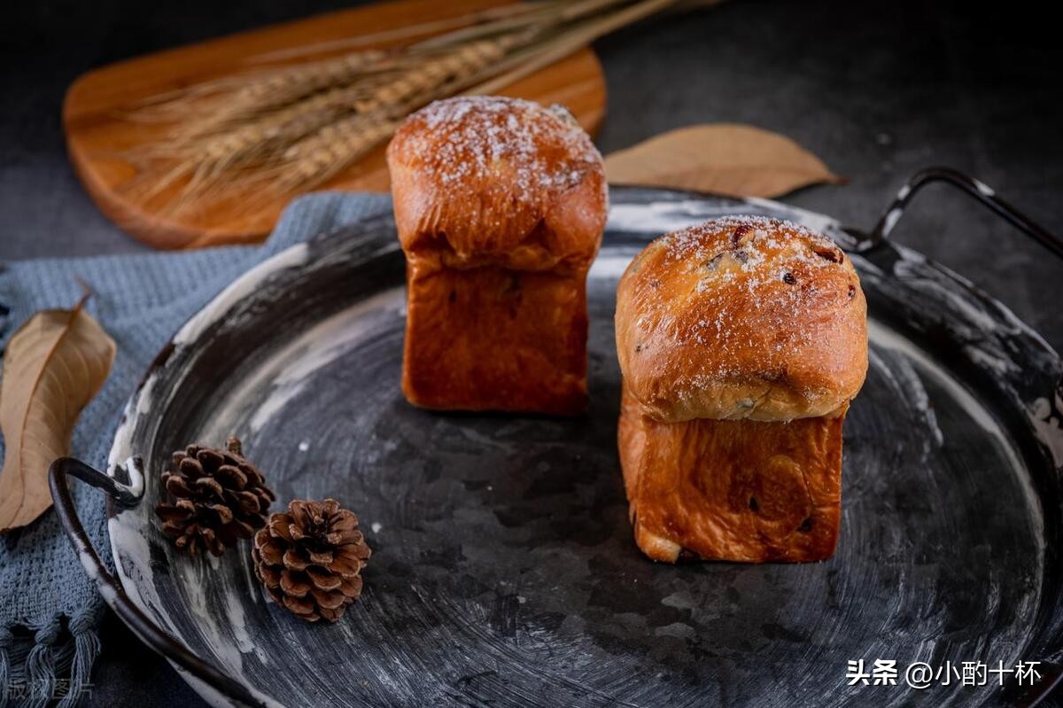 上海人排队买日本料理,上海人排队买鲜肉月饼