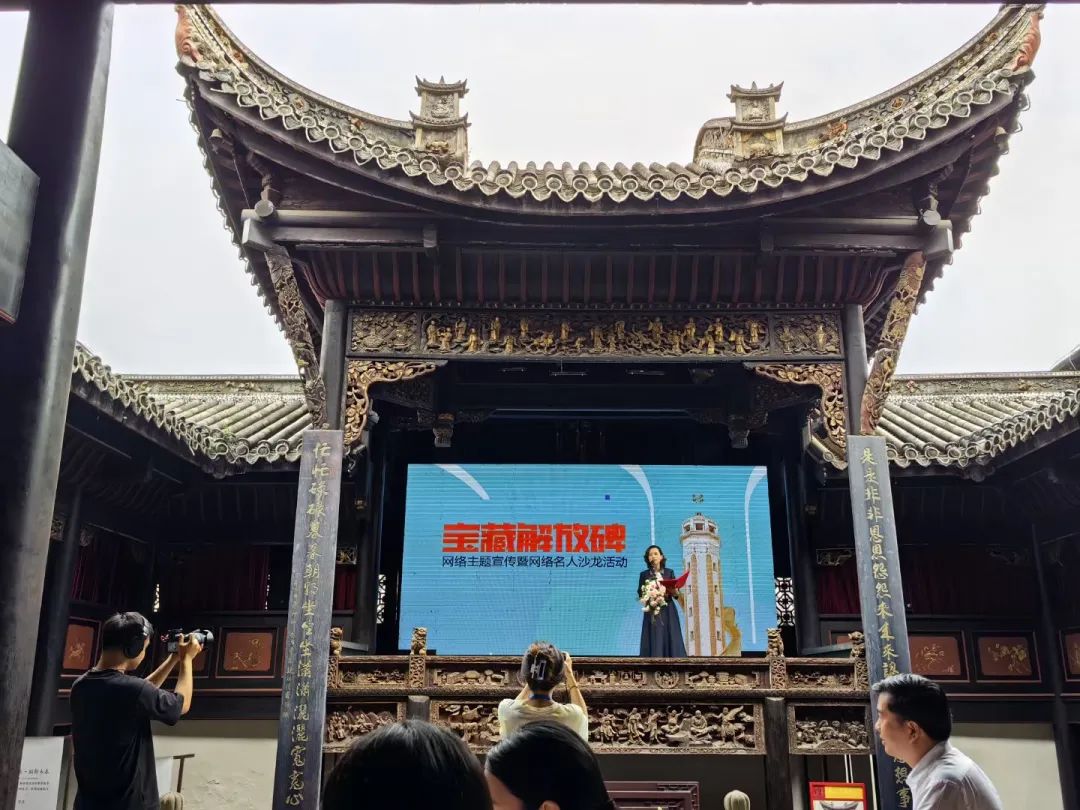 宝藏龙湖，就像渝中