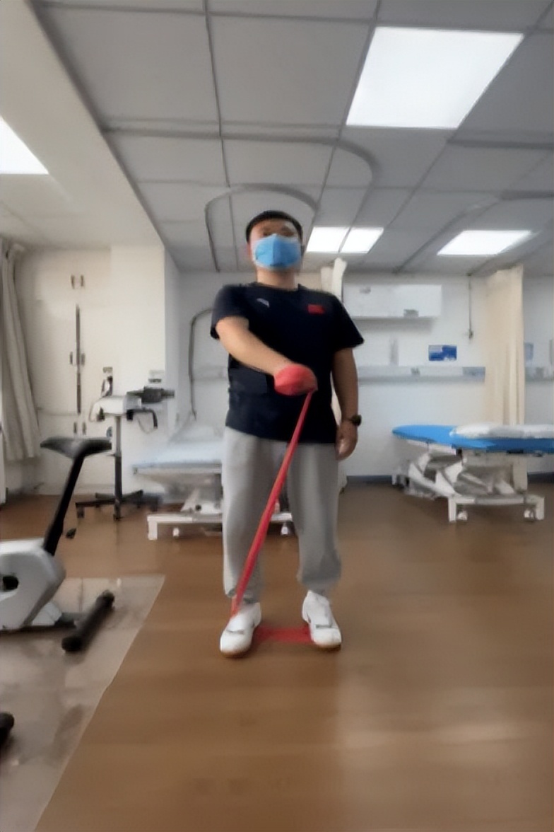 肩关节疼痛的康复训练方法,肩关节前侧疼痛康复训练