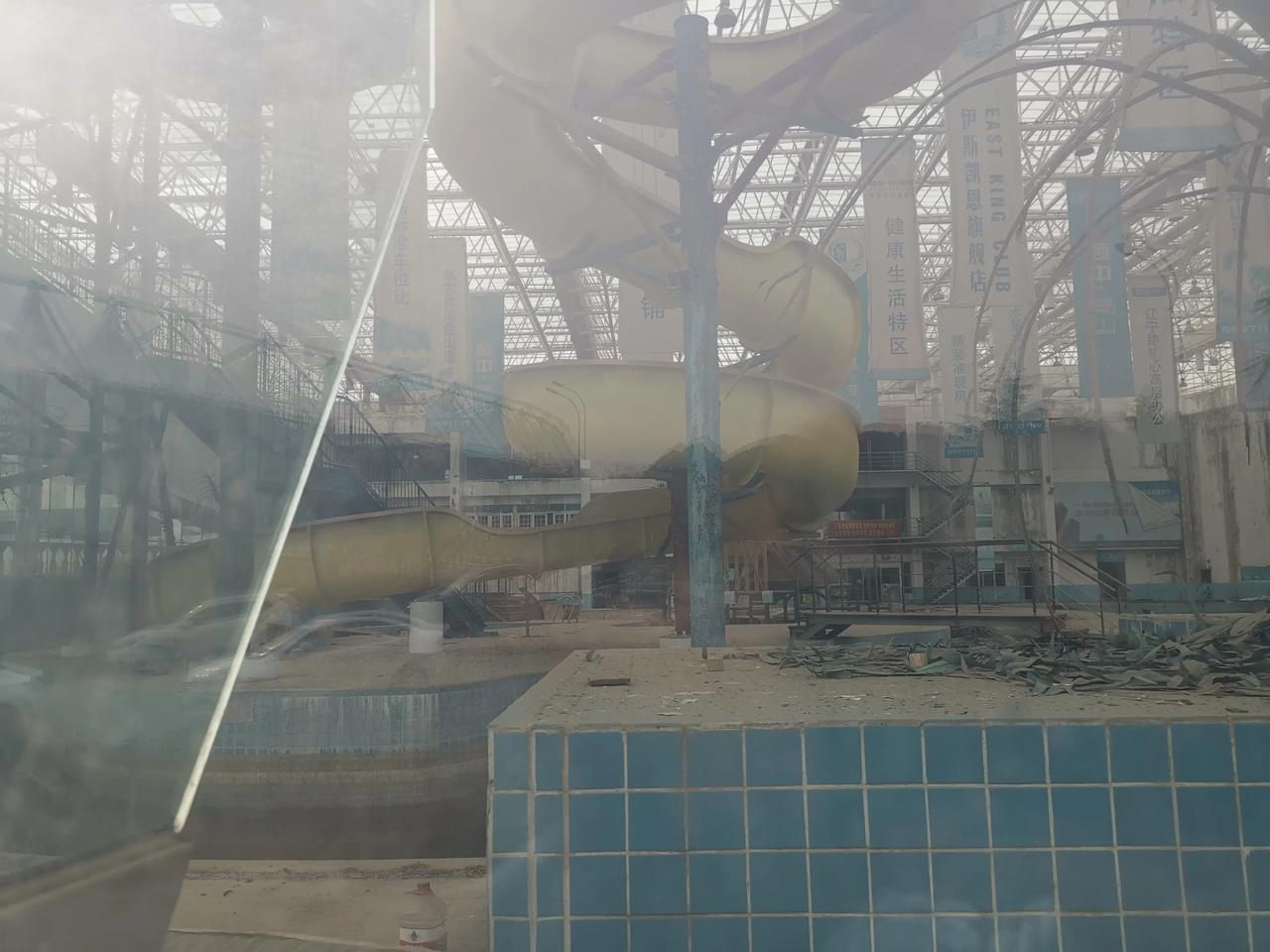 国信体育馆工程,国信体育场和青岛体育场对比