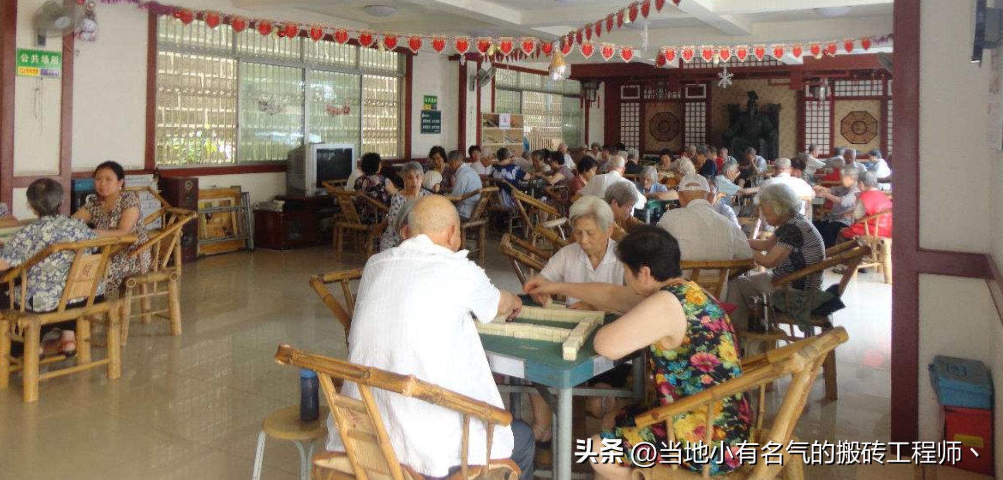 如果不生孩子老了真的很可怜吗,不生孩子老了真的特别悲惨吗