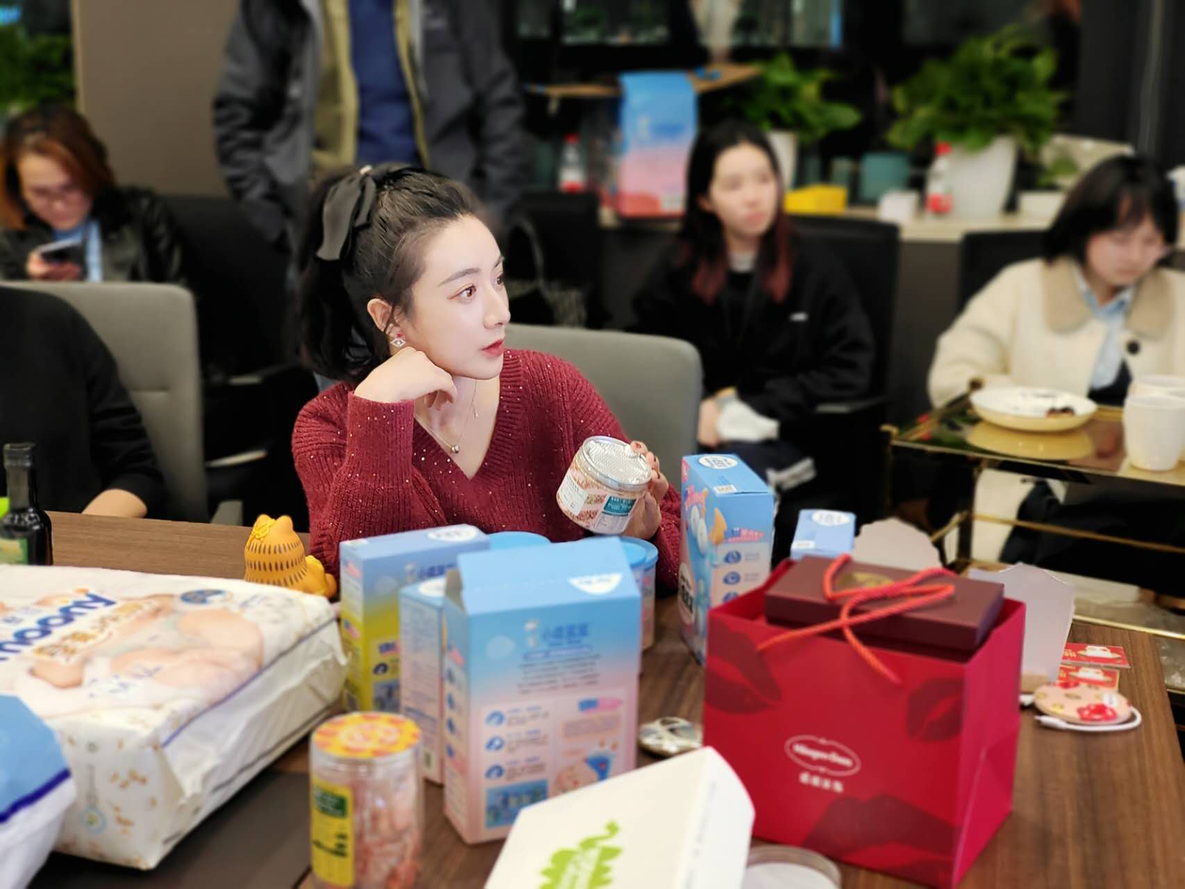 “理性消费”渐成主流，薇娅“产品本身永远是核心”理念依然受用