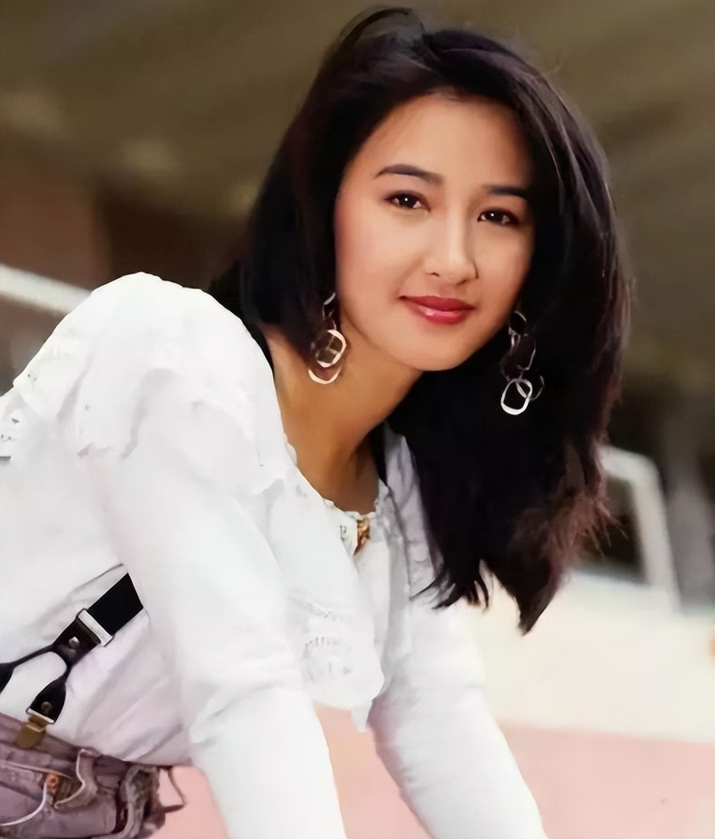 荷姐时尚女装,荷姐近期发表的作品