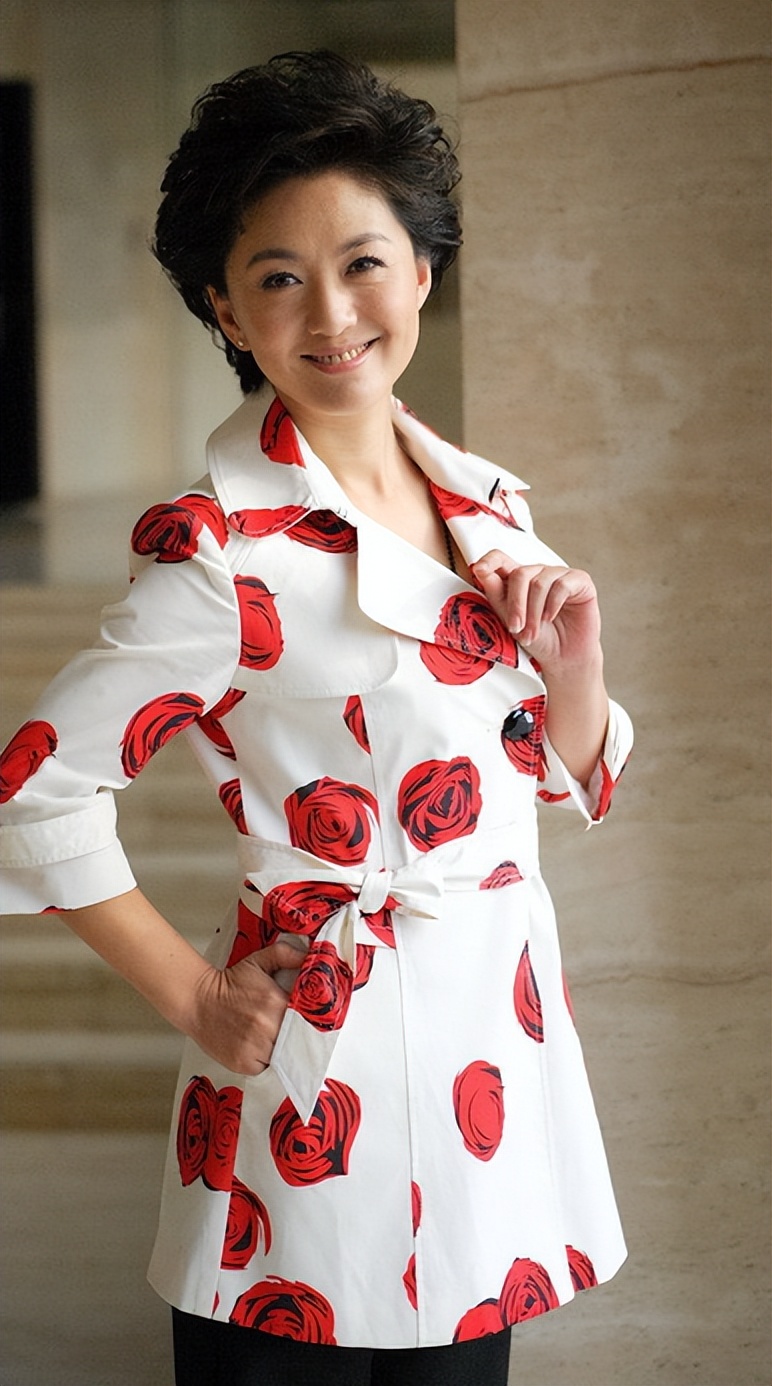 海霞嫁给科学家,海霞第一次婚姻丈夫是谁