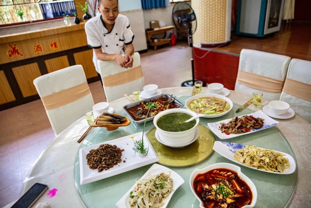 到眉山拜访苏东坡,到眉山旅游景点