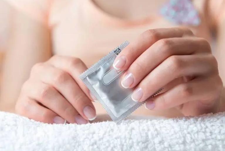 避孕套上的油是什么?对女性的身体有害吗?正确认识是关键