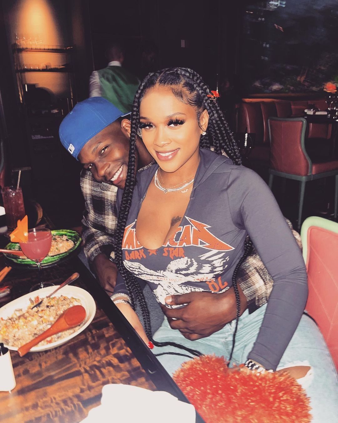 喜当爹!爱德华兹2.6亿顶薪全给29岁女友花,还抚养她和前任7岁儿子