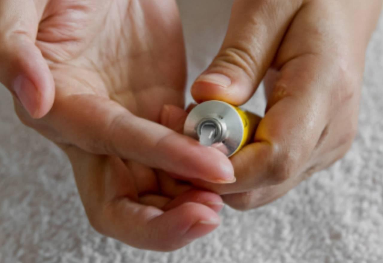 老人斑起痂能用红霉素软膏吗,为什么有的说红霉素软膏能除老斑