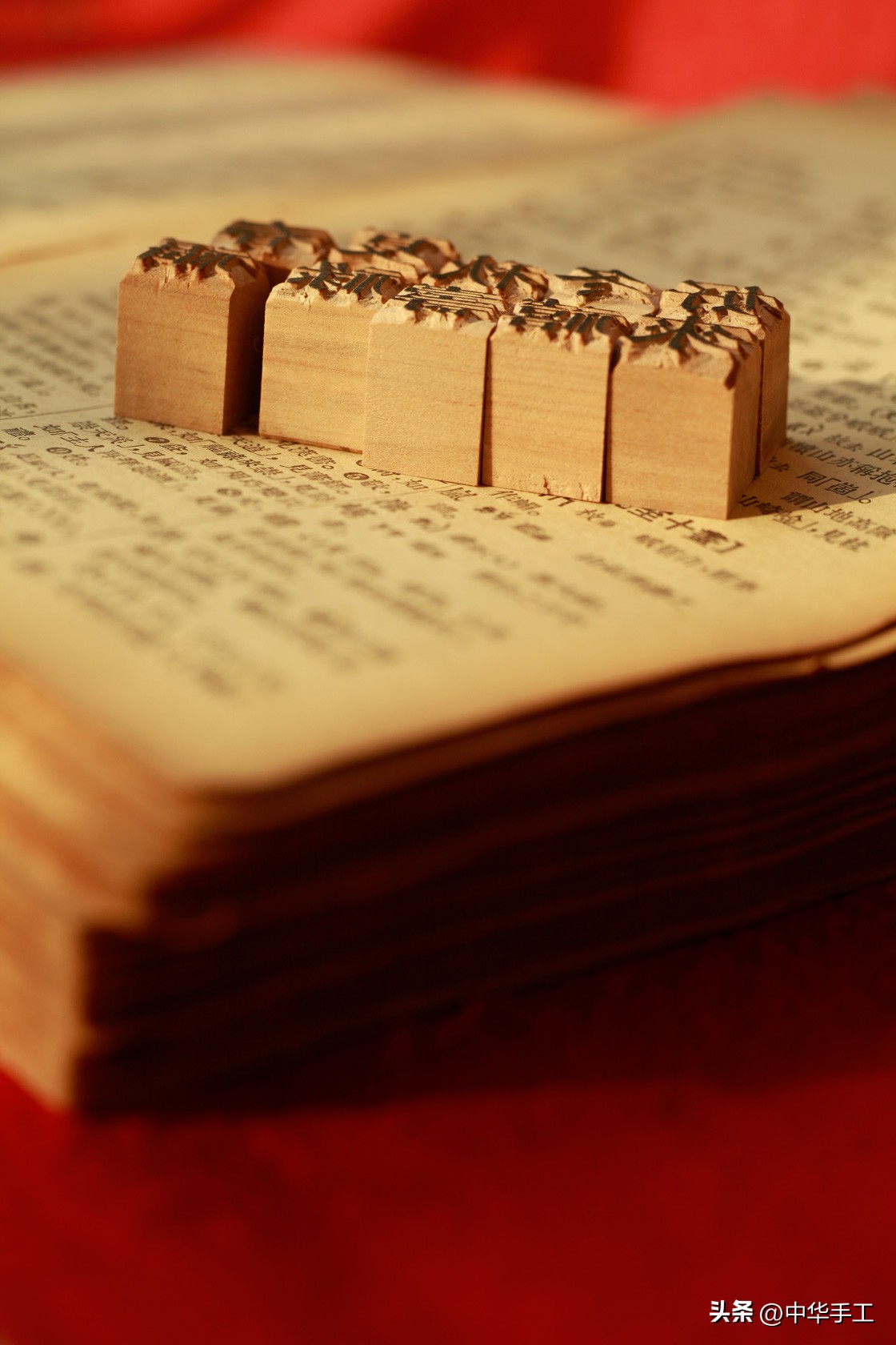 王者荣耀职业联赛冠军奖杯展示,王者荣耀冬季冠军杯冠军奖杯