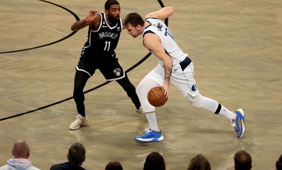欧文复出篮网3巨头合砍79分,欧文重返布鲁克林21分