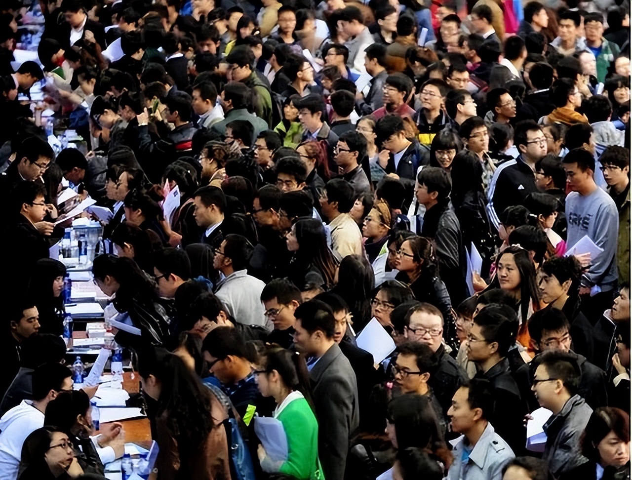 供孩子读大学所有费用压力山大,供孩子读大学的费用多少