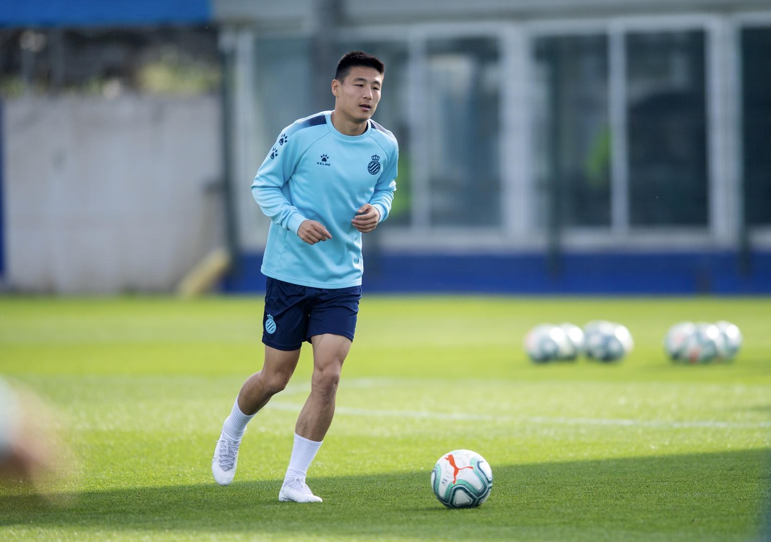 国安32岁中后卫再进国家队,足球小将留洋球员最新消息