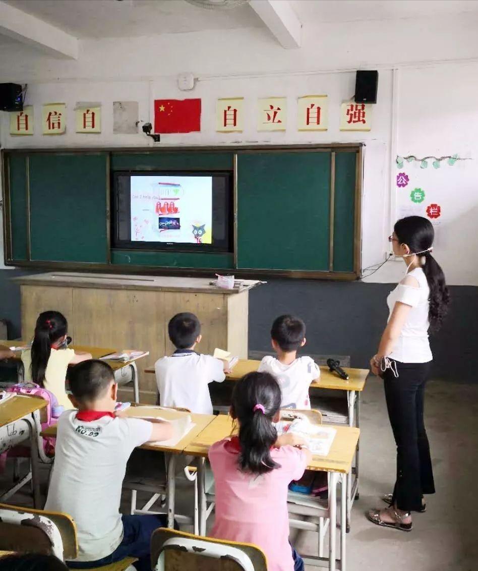 女校长张桂梅孩子都考清华北大吗,女高校长张桂梅连续12年送考