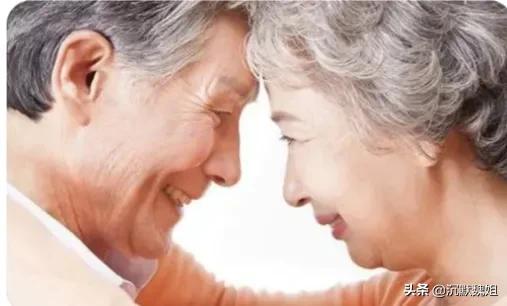 女人该如何经营婚姻和家庭,一个聪明的女人怎么经营家庭