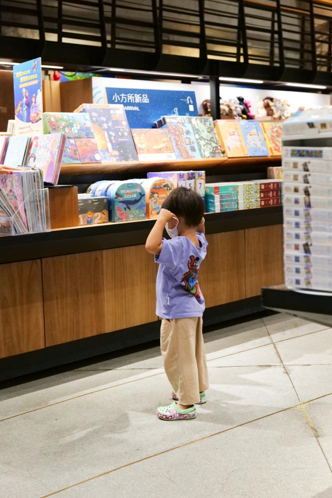 偷听小郡主心声,偷听情报被发现