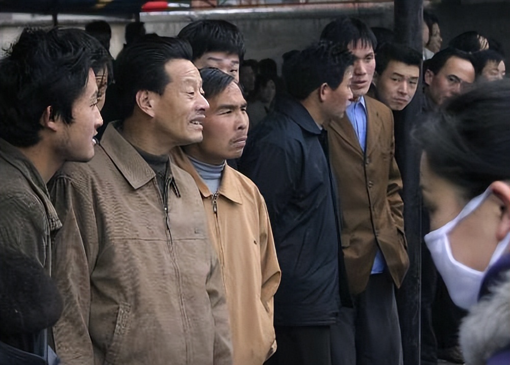 停工令农民工出路在哪里,农民工停工的真实心酸