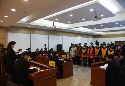 “万里大造林”的*相贵陈**：开悍马花182万买手机号，08年成阶下囚