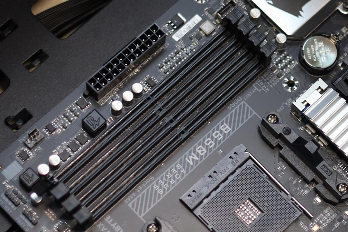 技嘉雪雕b550m-aorusproax,技嘉雪雕b560maoruspromax