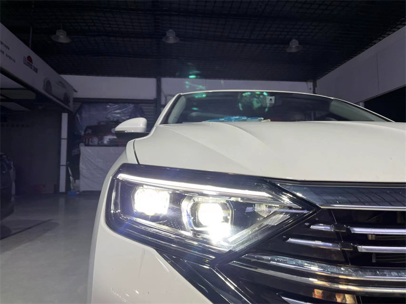 大众速腾2023转向灯,大众速腾前转向灯流水灯