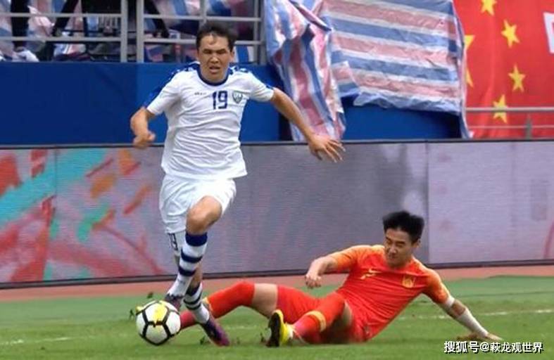 韦世豪与舒库罗夫均首发出战,19年韦世豪飞铲舒库罗夫