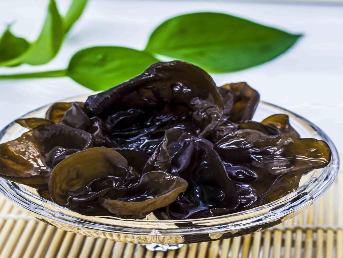 夏季适合老人的养生食物,建议中老年人伏天吃5种碱性食材