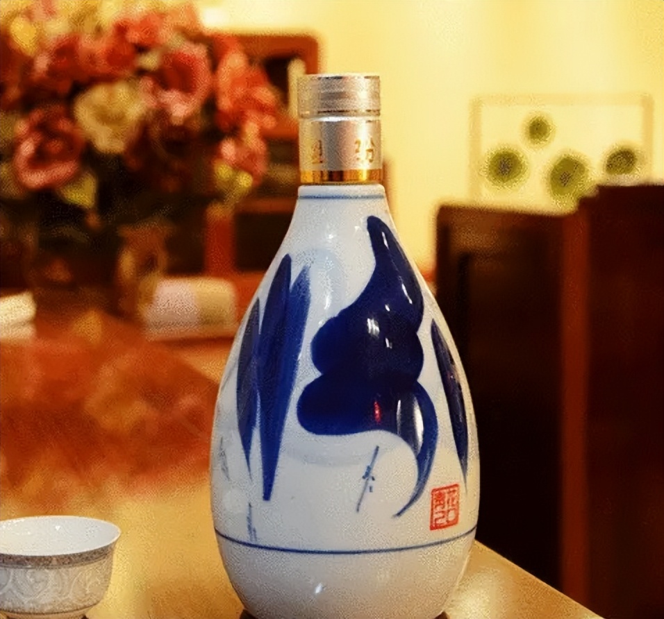 横评水晶剑、泸特和汾青花20，清香型和川派代表，谁更胜一筹？