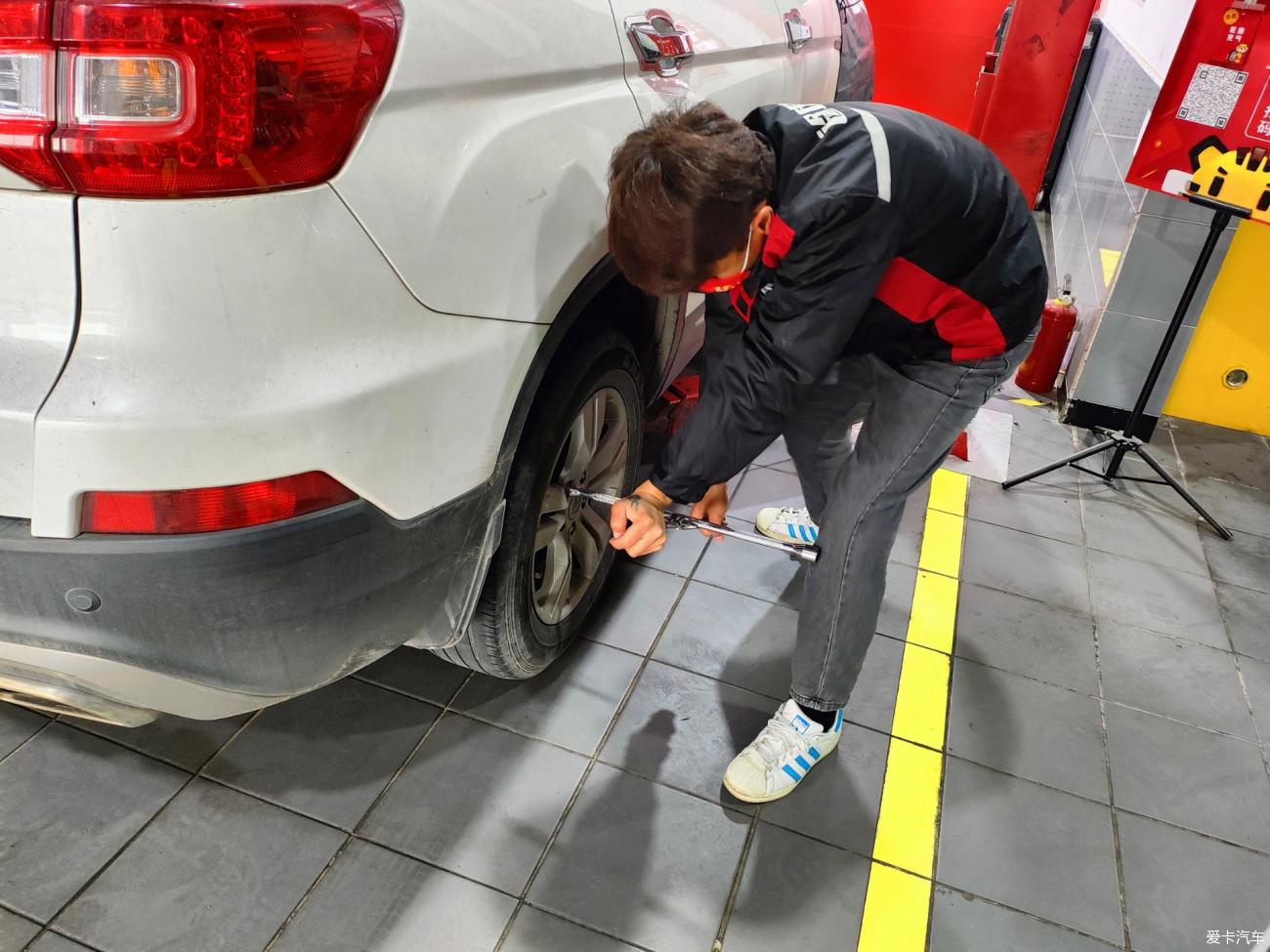 给老伙计换双新鞋,老伙计换新轮胎