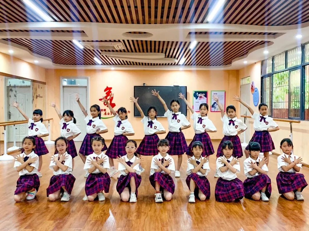 石碣四海学校和碣识学校哪个好,东莞石碣四海学校2018级