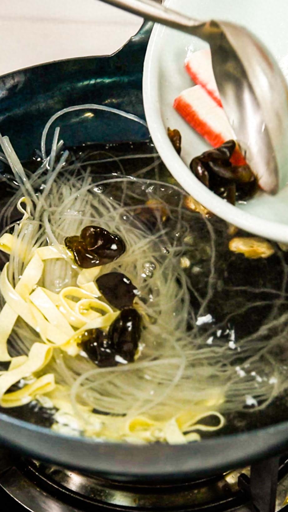 想吃麻辣烫不用买自己在家做,想吃麻辣烫不知道该怎么做