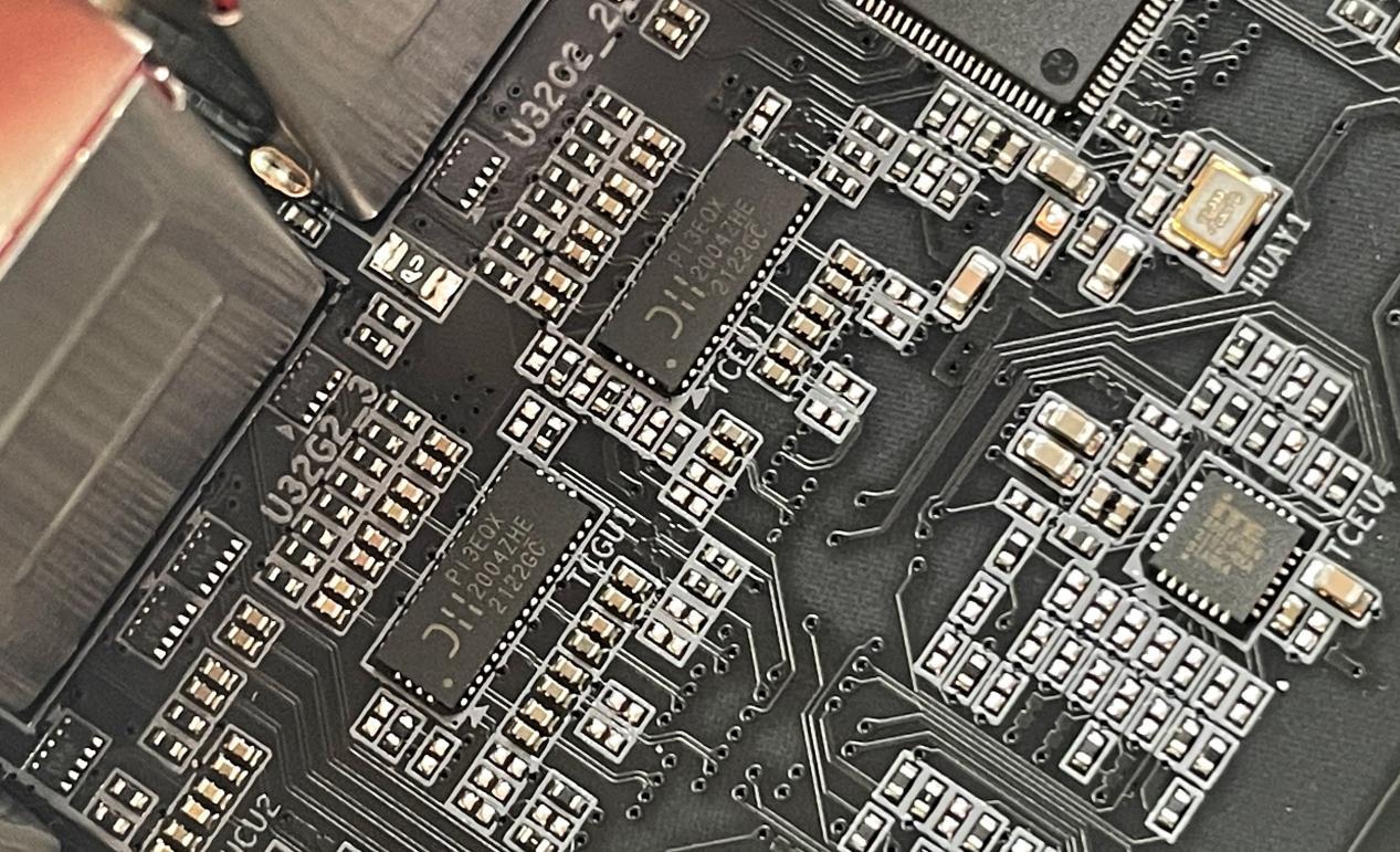 技嘉z790超级雕主板有几种规格,技嘉z790m小雕主板详解