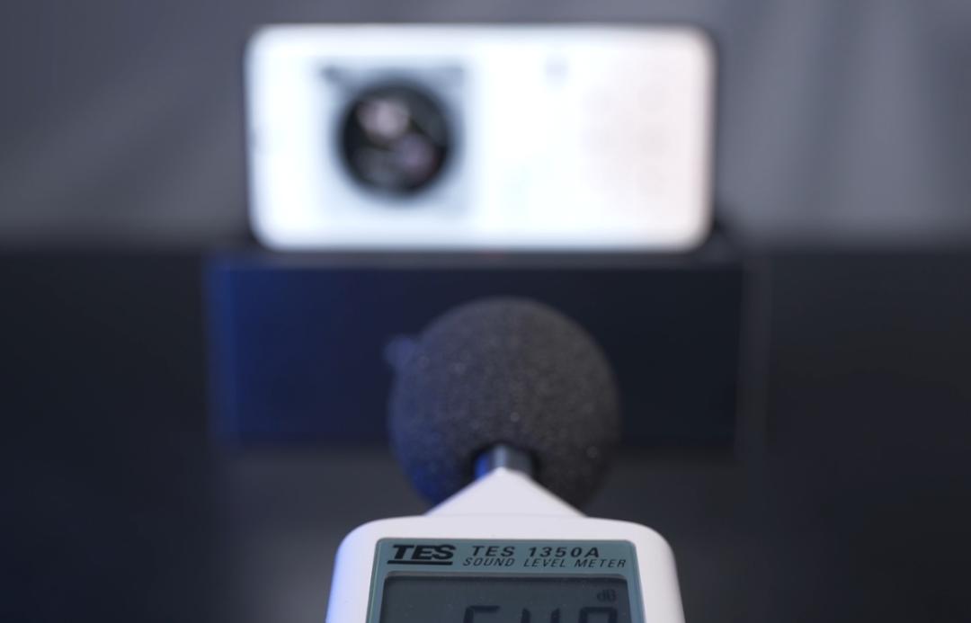 「实验室」全新评测，8款手机专业游戏测试对比，ROG杀疯了