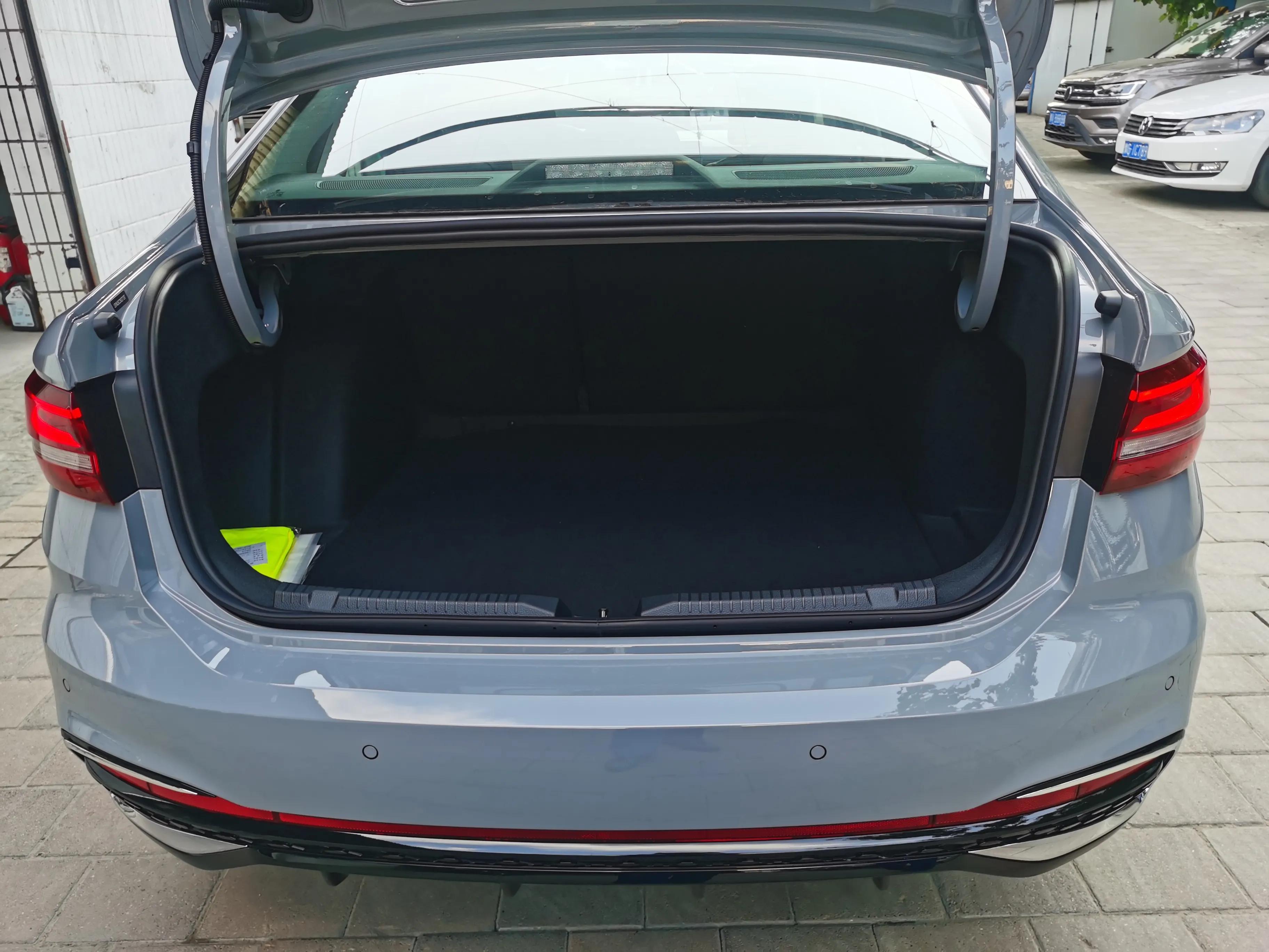 朗逸2023款280tsidsg星空满逸版,朗逸2023款300tsidsg星空满逸版