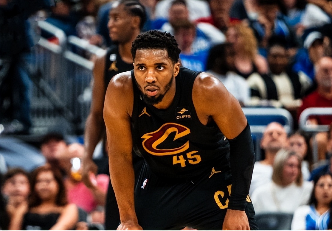 米切尔对骑士感到满意,骑士队最新交易消息米切尔